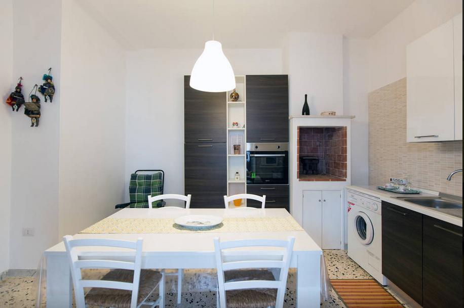דירות Old Town House פולינאנו א מארה חדר תמונה