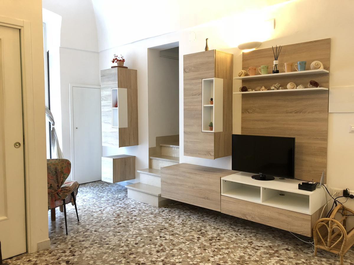 דירות Old Town House פולינאנו א מארה מראה חיצוני תמונה